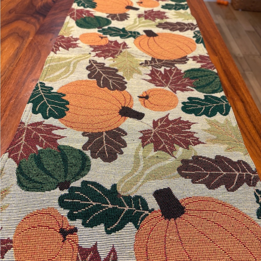 TABLE RUNNER